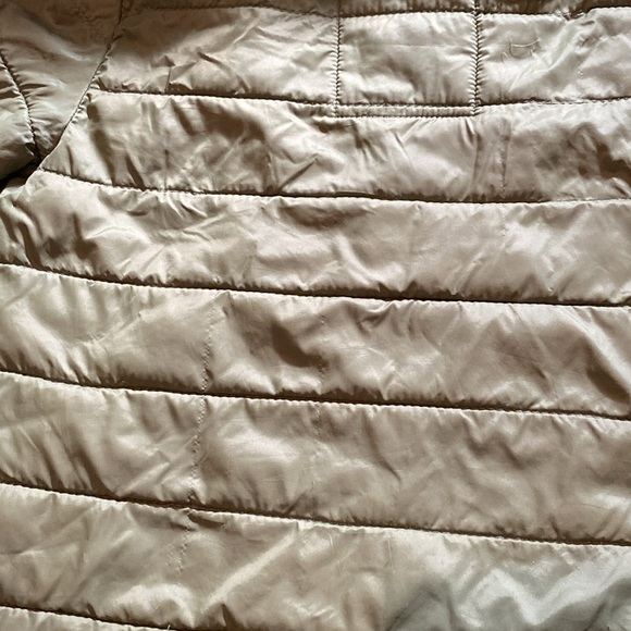 GAP lightweight puffer - Picture 4 of 5
